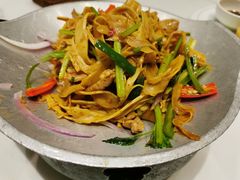 -荷塘秋月·本帮江浙菜(国权路店)