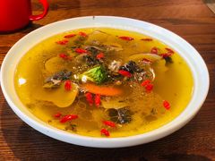 乌骨鸡汤-隐食餐厅(金水湾公馆店)