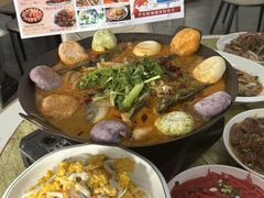 -丹水桥地锅鱼·翘嘴鲌·地方特色全鱼宴(丹江口大坝店)