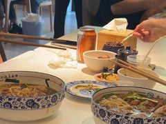 -镇南锅盖面馆(解放路店)