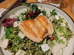 三文鱼香草芝士鸡肉超级蛋白碗-Wagas沃歌斯(长宁龙之梦店)