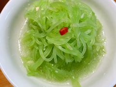-诚铭记·虾仁汤包·成都小吃(融创店)