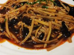 -龙梅肥肠鱼(明瓦廊店)