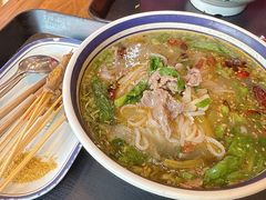 -云阿蛮云南生烫牛肉米线(奉贤路店)