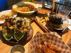 -三勾JJJ Burger&Coffee(梅溪湖店)