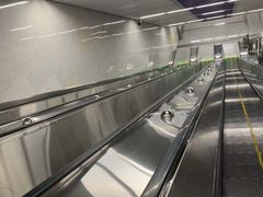 -红土地(地铁站)