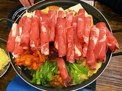 部队锅-MI WU FACTORY米屋美食工厂餐厅(绿地店)