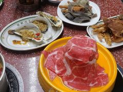 -四囍码头海鲜烧烤自助火锅(外滩南京东路悦荟广场店)