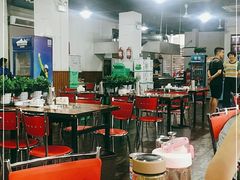 大堂-皖北巫氏三胖地锅鸡(长淮总店)