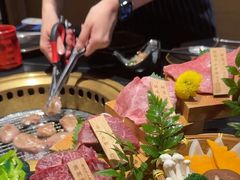 -山川小町·极番烧肉(新地假日广场店)