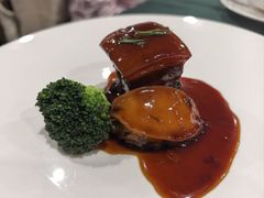 红烧肉煨鲍鱼-麟1929(外滩店)