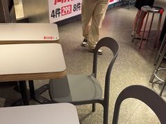 -肯德基(嘉善路地铁站店)