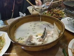 -美顺香食府鱼头老店(雪野湖店)