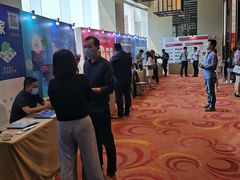 -上海龙之梦万丽酒店