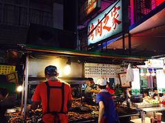 -六合夜市