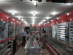 -朱师傅眼镜·蔡司·依视路·尼康(市先进店)