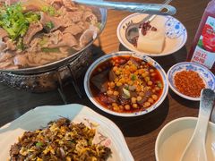 -肖四女乐山跷脚牛肉(南汇大学城生活广场店)
