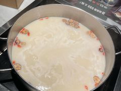 -尚尚仙·酸汤猪手·猪肚鸡火锅(华联万柳购物中心店)