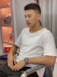 -鏡沙龙发型设计