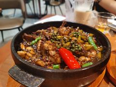 钱塘石锅蛙-老头儿油爆虾·1987杭州烟火味(湖滨银泰in77D区店)
