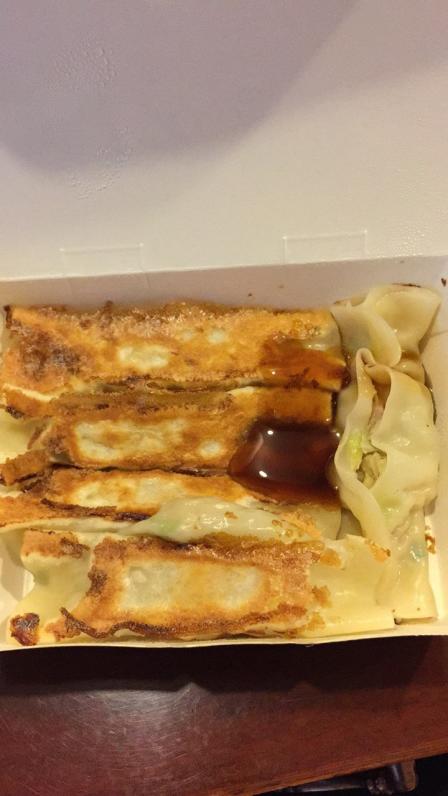 印象玉米锅贴味道还不错.其实锅贴就像是煎饺的味道哈.