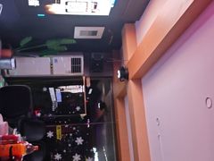 -里堂派对·独栋团建聚会小院轰趴馆(三圣乡店)