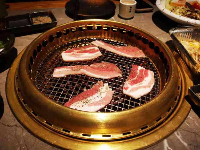 谷牛·澳洲和牛烧肉(环球港店)-"突然想吃烤肉,周末的环球港永远吃的