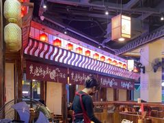 大堂-先启半步颠小酒馆(白麓里店)