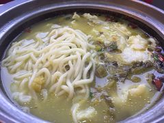 -周鱼小馆石锅酸菜鱼(活力汇店)