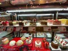 彩虹蛋糕-巴黎贝甜(宜山路店)