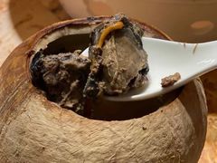 泰式椰皇炖乌鸡汤-陈鹏鹏潮汕菜(宝安机场T3航站楼店)