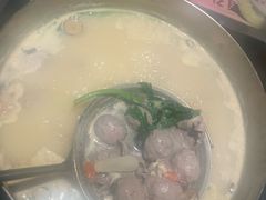 -尚尚仙·酸汤猪手·猪肚鸡火锅(华联万柳购物中心店)