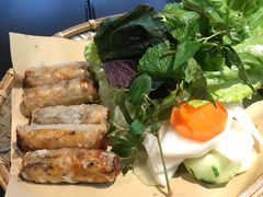 -大头虾越式风味餐厅(光明广场店)