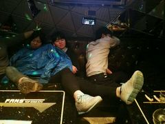 -歌迷量贩KTV(光彩市场店)