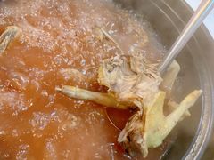 土茯苓鸽子汤-一煲鸽