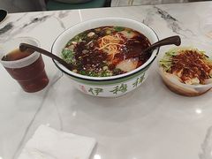 -伊穆祥牛肉面总店·清真