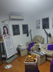 -杉惠素颜美妆皮肤管理中心