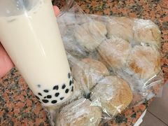 -顶东面包花园·生日蛋糕(世博店)