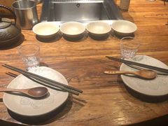 -老牌坊云南鱼豆花火锅(爱建店)