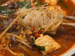 -粉八·云南米线·建水烧烤(常熟路店)