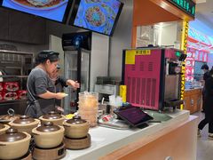 -黄记煌三汁焖锅(新佳丽江汉路店)