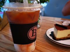 -焙丽拾光(麦凯乐直营店)