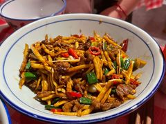 茭白炒牛肉丝-荆九爷爆炒桥头三嫩(浙大店)