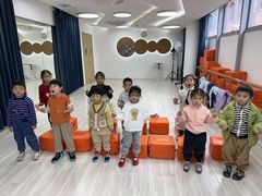 -小荧星艺校(浦东中环分校)