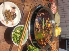 -四小区火锅·巷子里的重庆火锅(花照壁店)