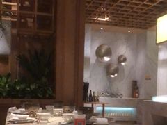 -雍和会海鲜姿造自助(湖东路店)