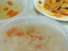 -爆炸头阿姨小四川正宗川味小吃(无任何分店)