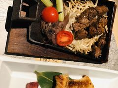 -穹六人间 people 6(岳阳路店)