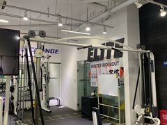-汗水空间私教健身连锁(SM广场店)