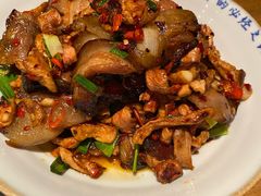 土萝卜干炒土腊肉-吃饭皇帝大土家民族菜(正大广场店)